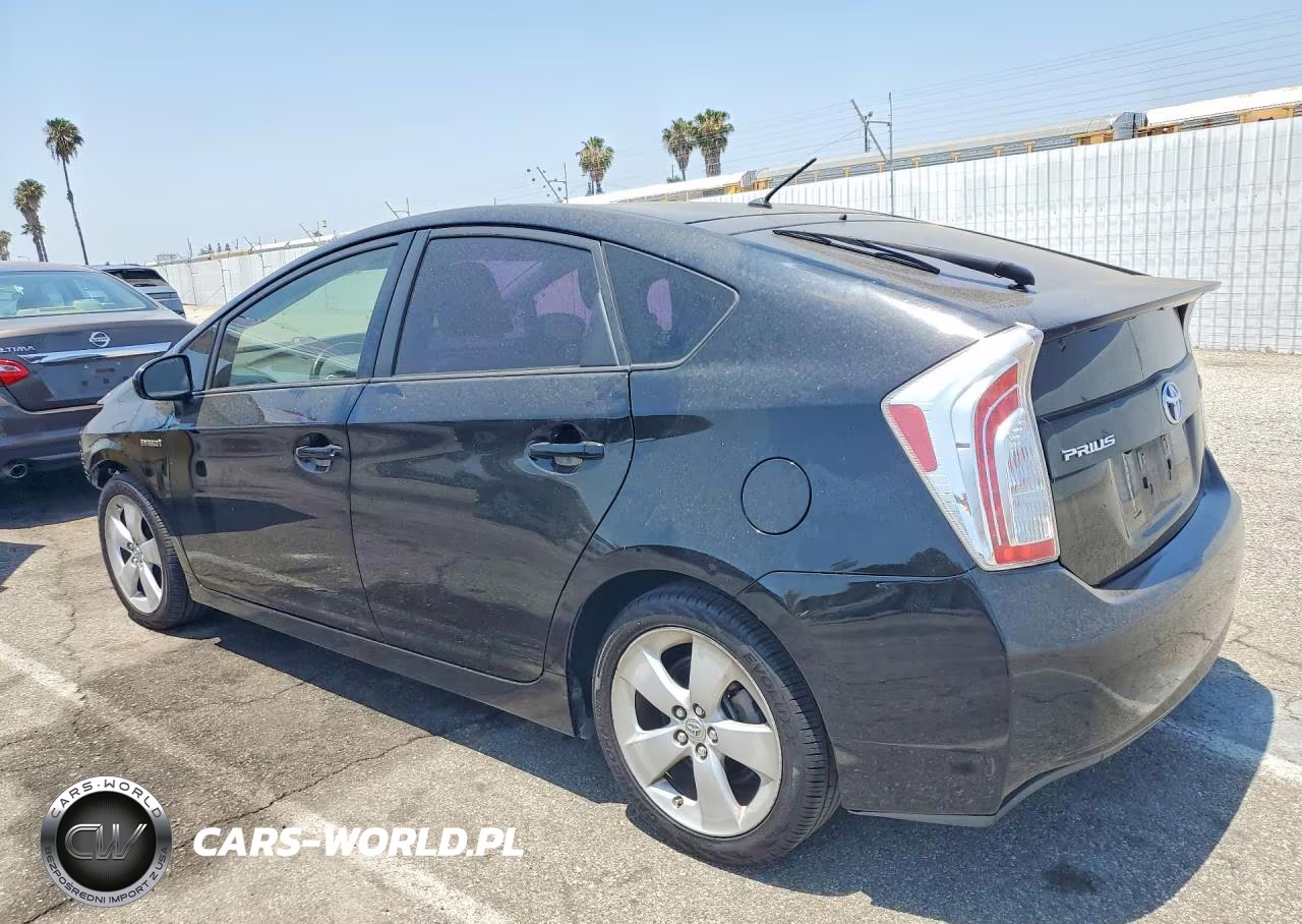 2015 Toyota Prius Two VIN:JTDKN3DU3F1926128 - 2