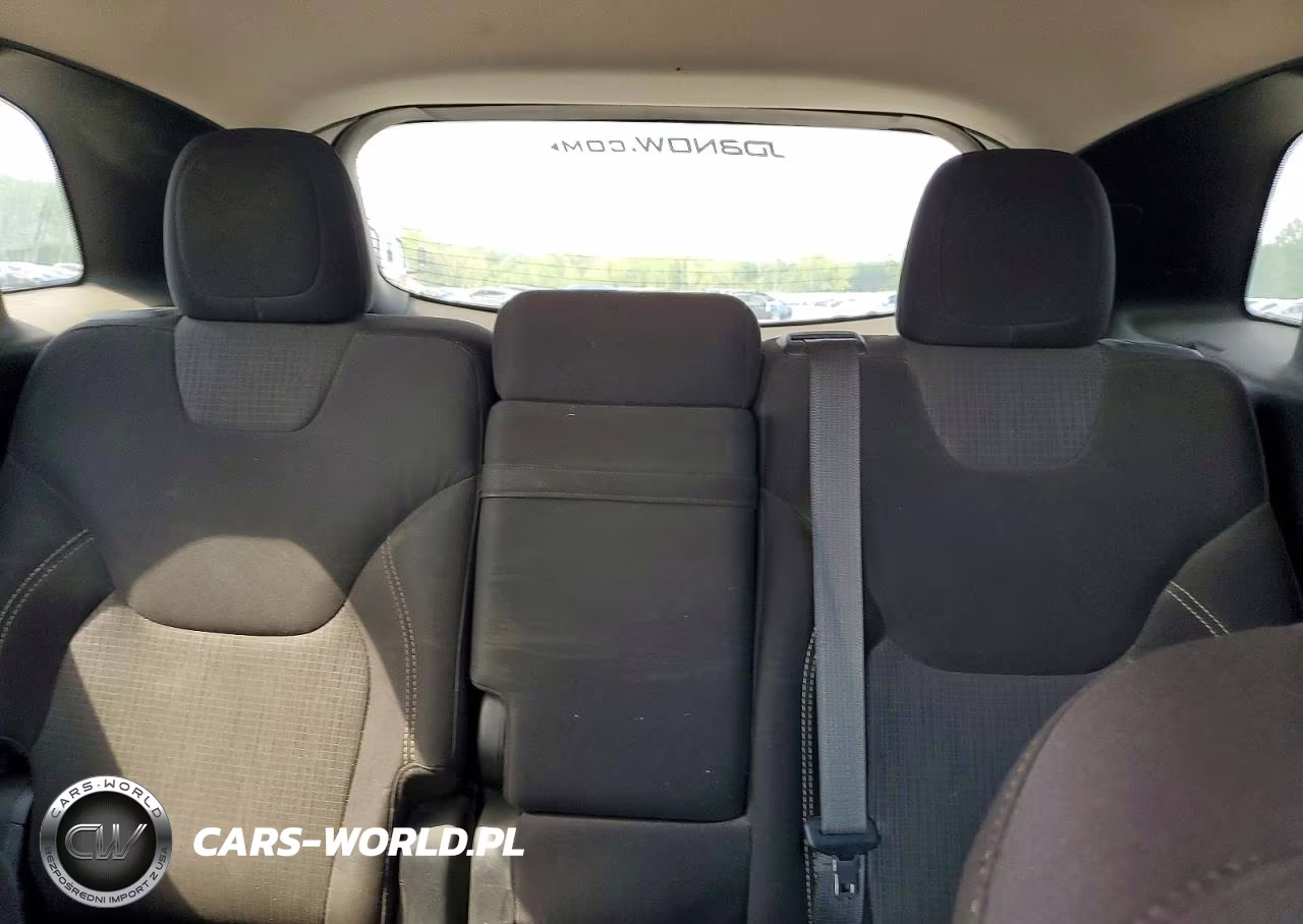 2015 Jeep Cherokee Latitude VIN:1C4PJMCB0FW600071 - 10