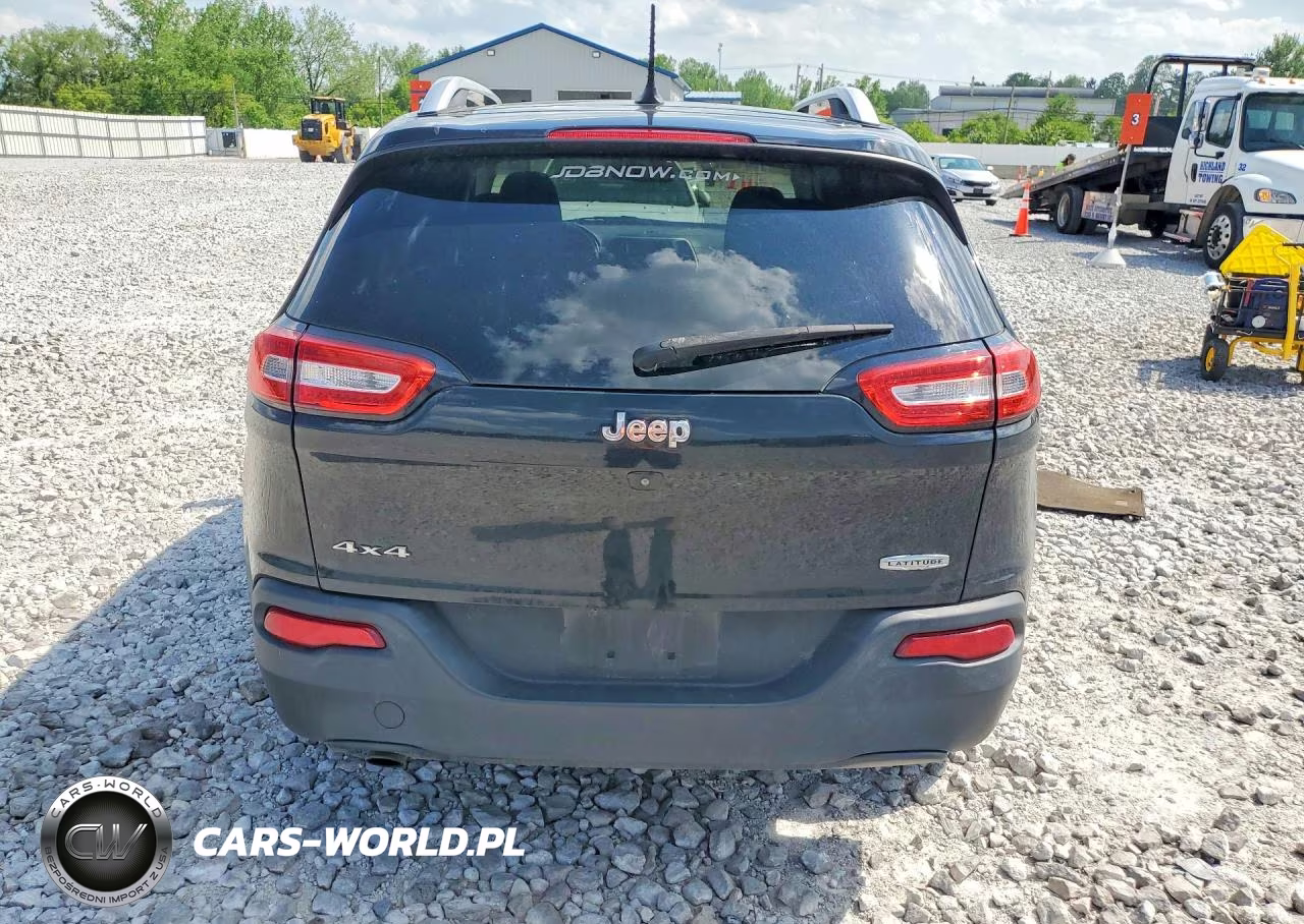 2015 Jeep Cherokee Latitude VIN:1C4PJMCB0FW600071 - 6