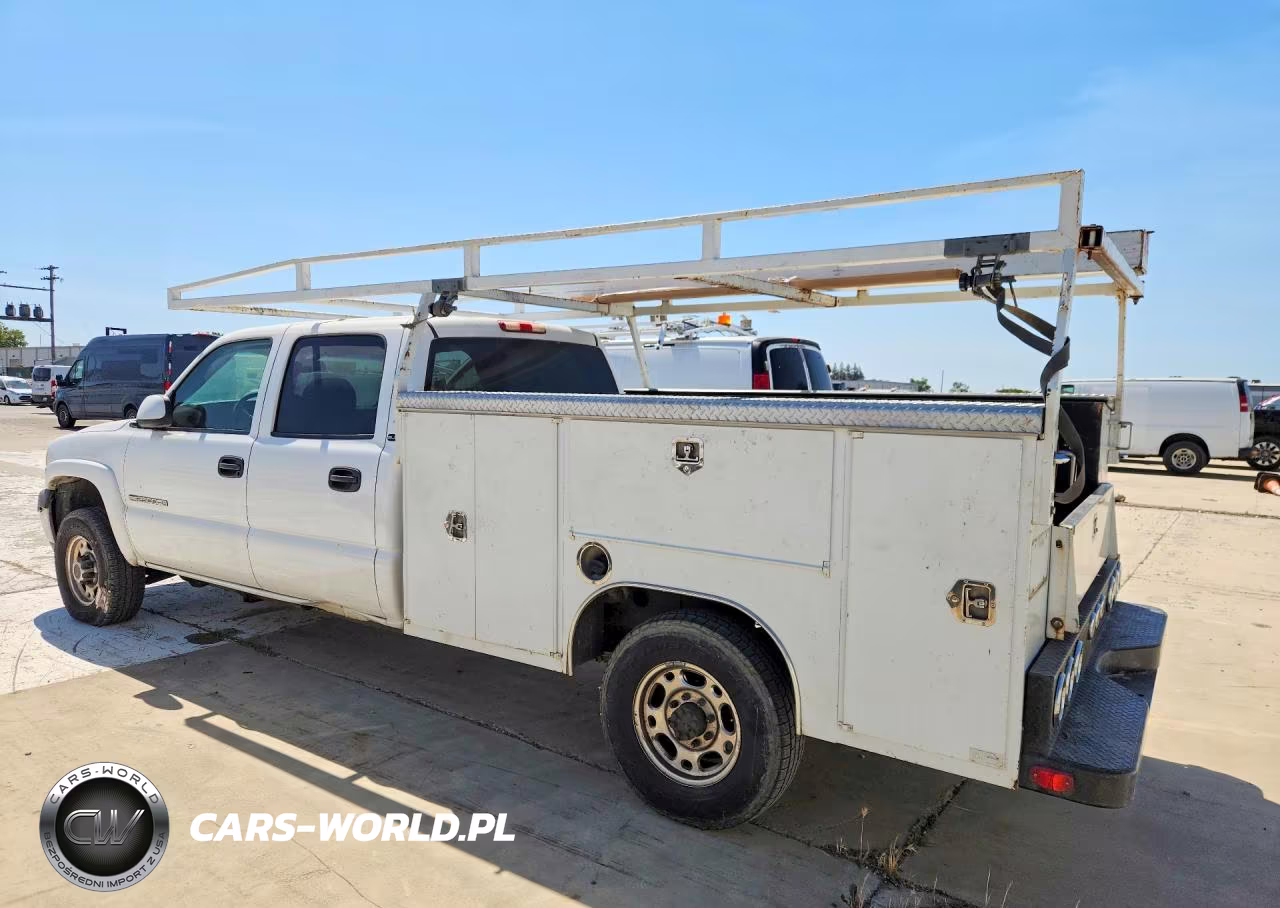 2002 GMC Sierra VIN:1GDHC23U12F243039 - 2