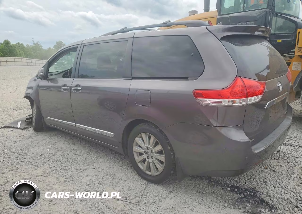 2013 Toyota Sienna VIN:5TDYK3DC4DS327846 - 2