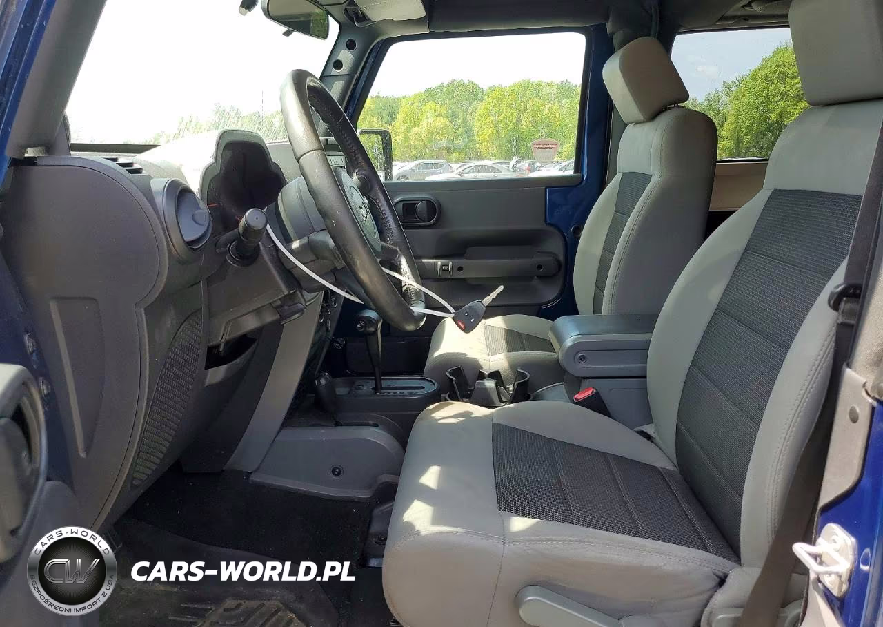 2009 Jeep Wrangler X VIN:1J4FA24179L714297 - 7