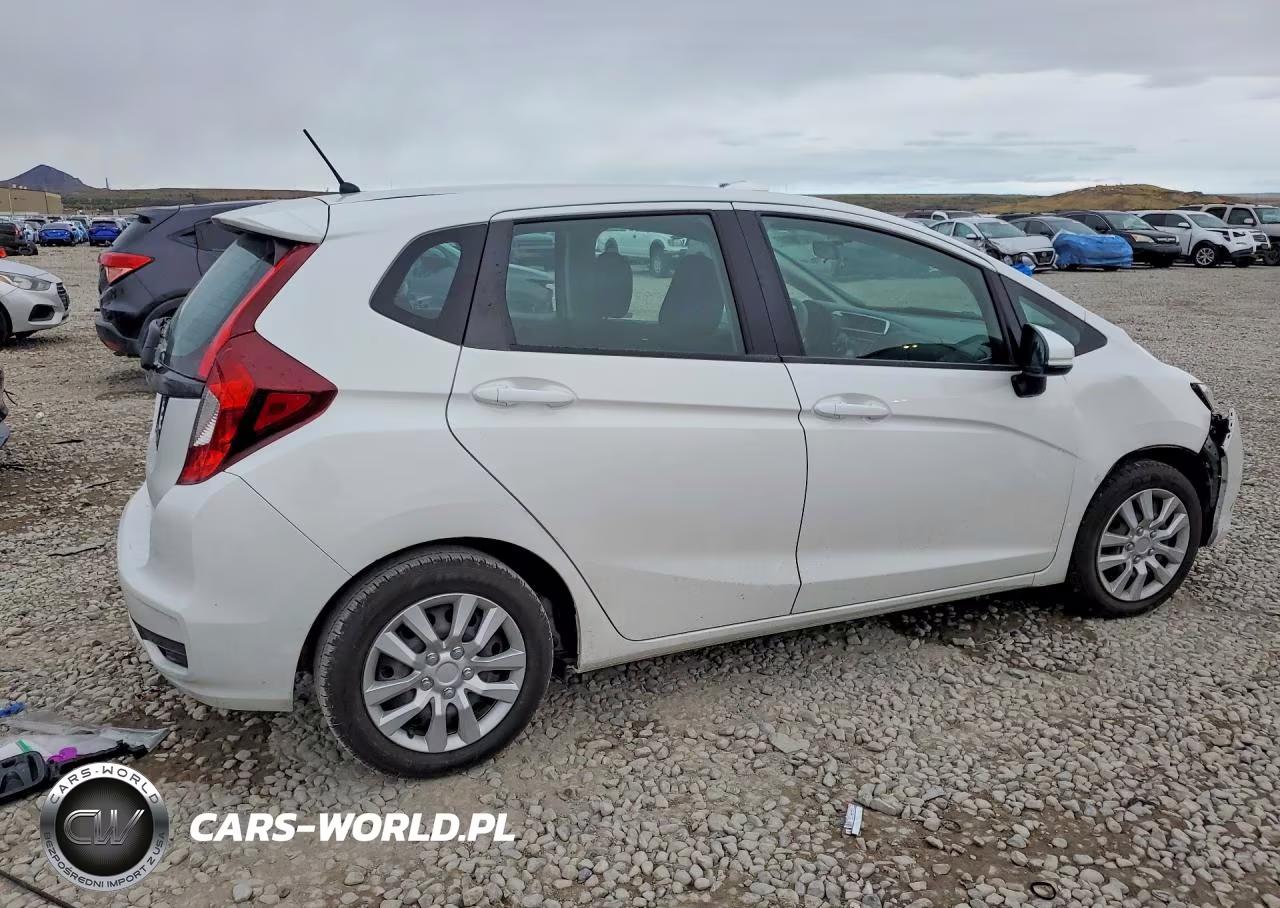 2019 Honda Fit Lx VIN:3HGGK5H43KM719063 - 3