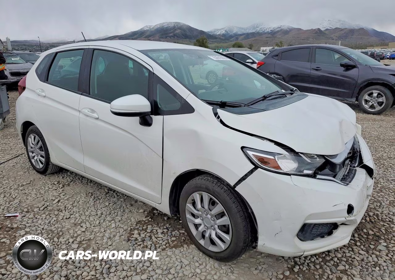 2019 Honda Fit Lx VIN:3HGGK5H43KM719063 - 4