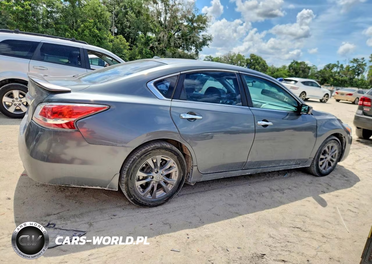 2015 Nissan Altima 2.5 S VIN:1N4AL3AP1FN899686 - 3