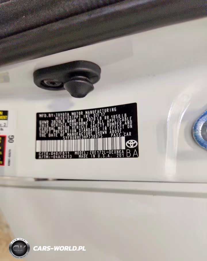2017 Toyota Corolla Le VIN:5YFBURHE3HP730875 - 13