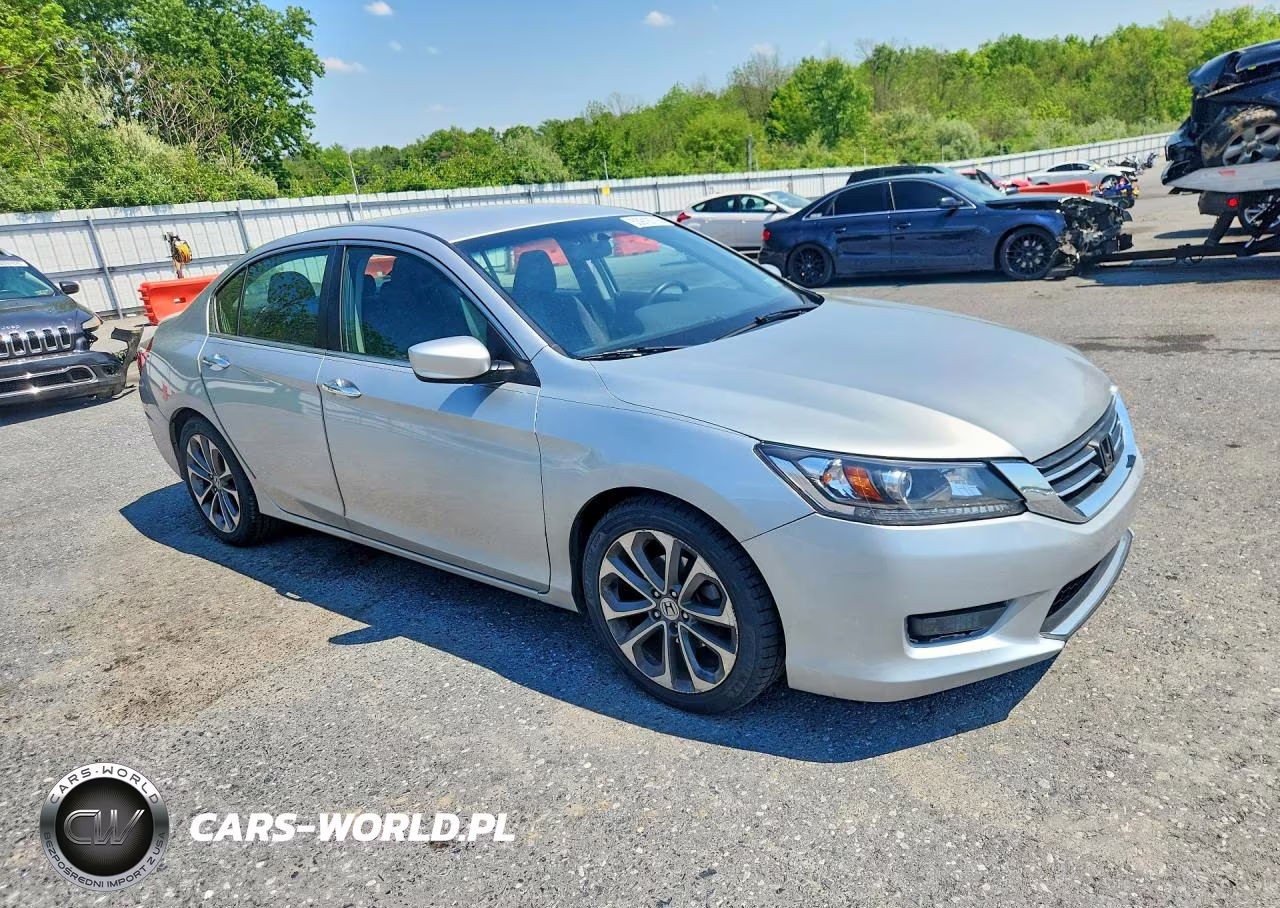 2015 Honda Accord Sport VIN:1HGCR2F5XFA145147 - 4