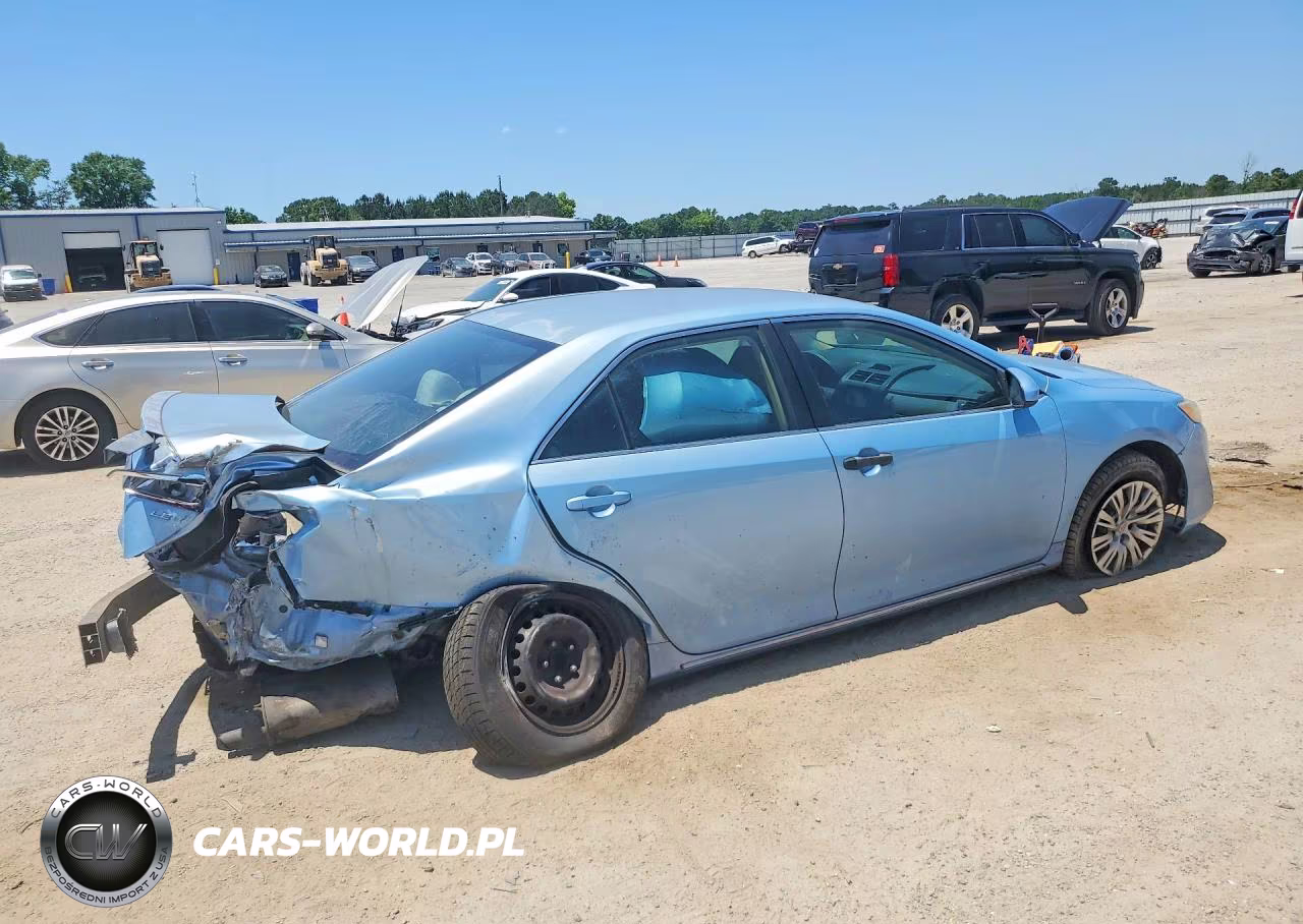 2013 Toyota Camry Le VIN:4T1BF1FKXDU709356 - 3