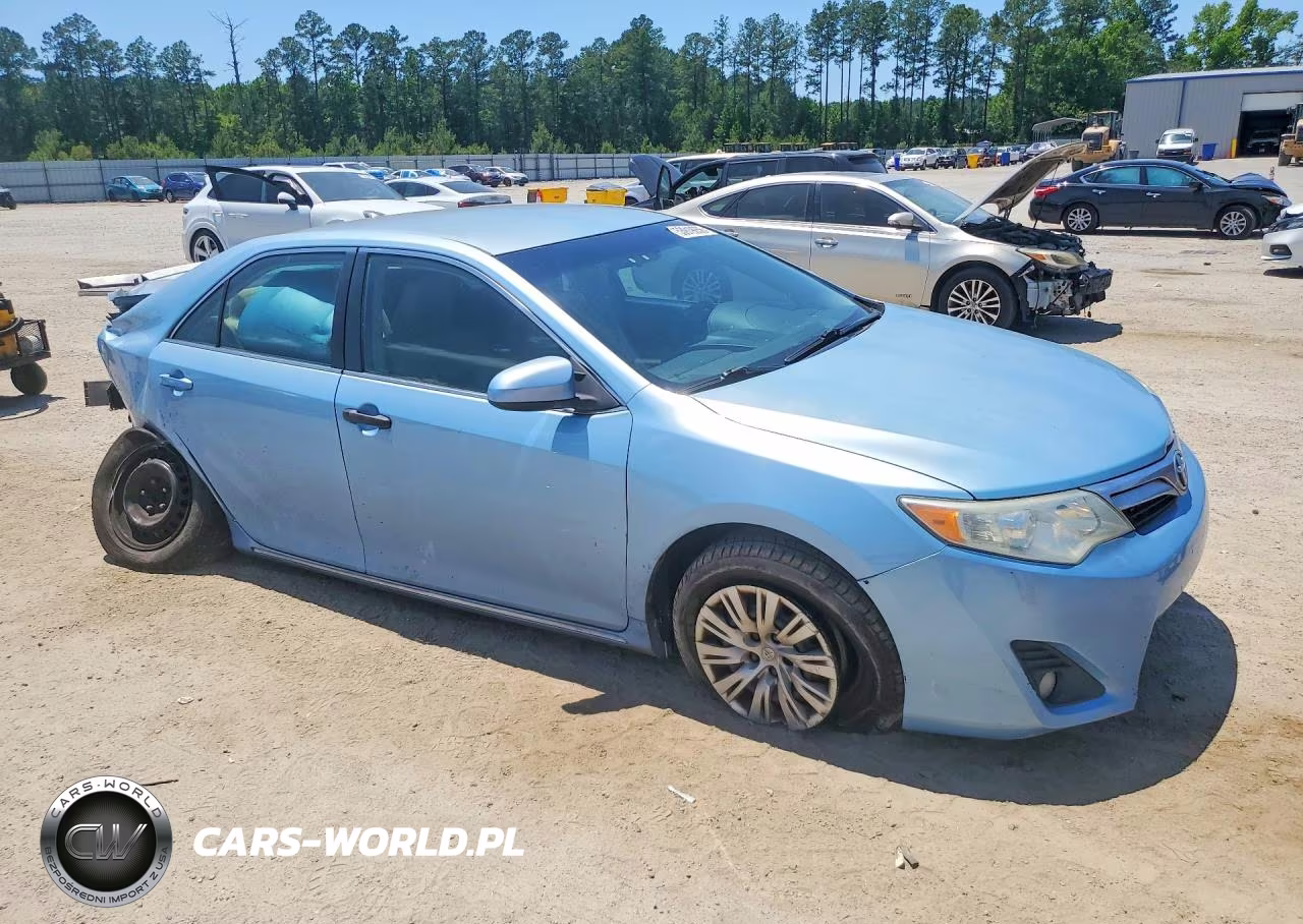 2013 Toyota Camry Le VIN:4T1BF1FKXDU709356 - 4