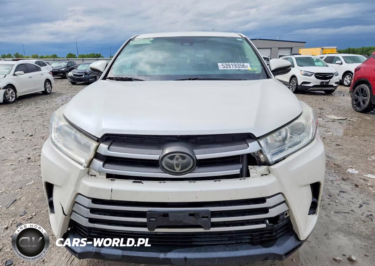 2018 Toyota Highlander Le VIN:5TDZARFH5JS036920 - 5