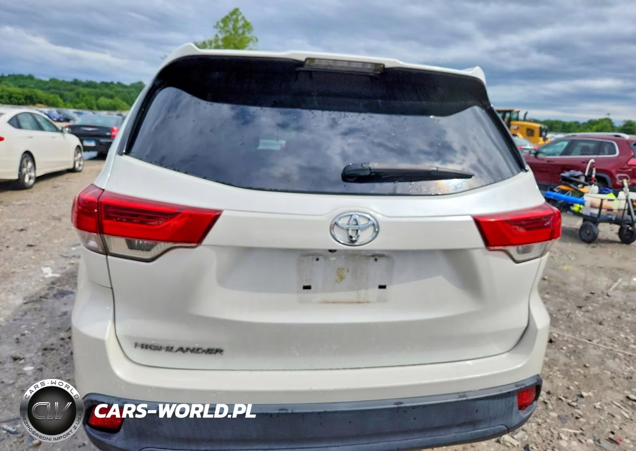 2018 Toyota Highlander Le VIN:5TDZARFH5JS036920 - 6