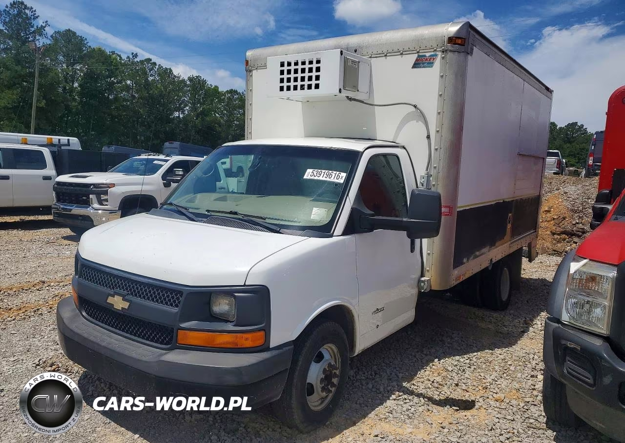 2015 Chevrolet Express G4500 – zdjęcie 1 z 13