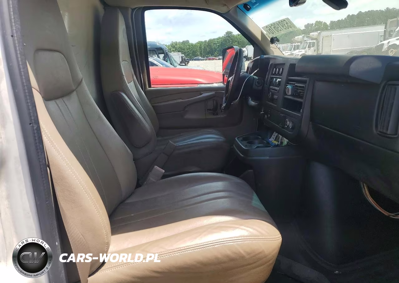 2015 Chevrolet Express G4500 VIN:1GB6G5CG0F1110971 - 11