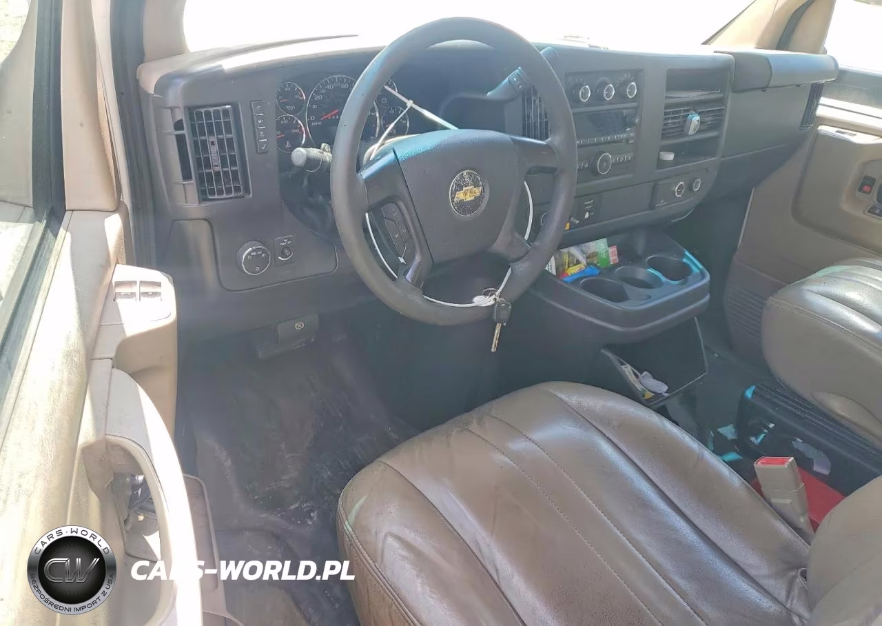 2015 Chevrolet Express G4500 VIN:1GB6G5CG0F1110971 - 8