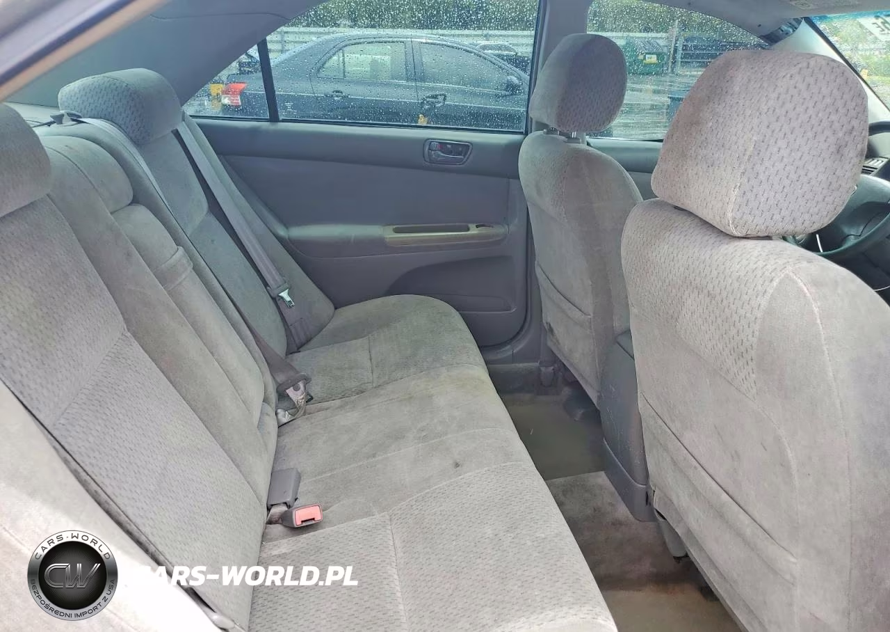 2002 Toyota Camry Le VIN:4T1BE32K92U099404 - 10