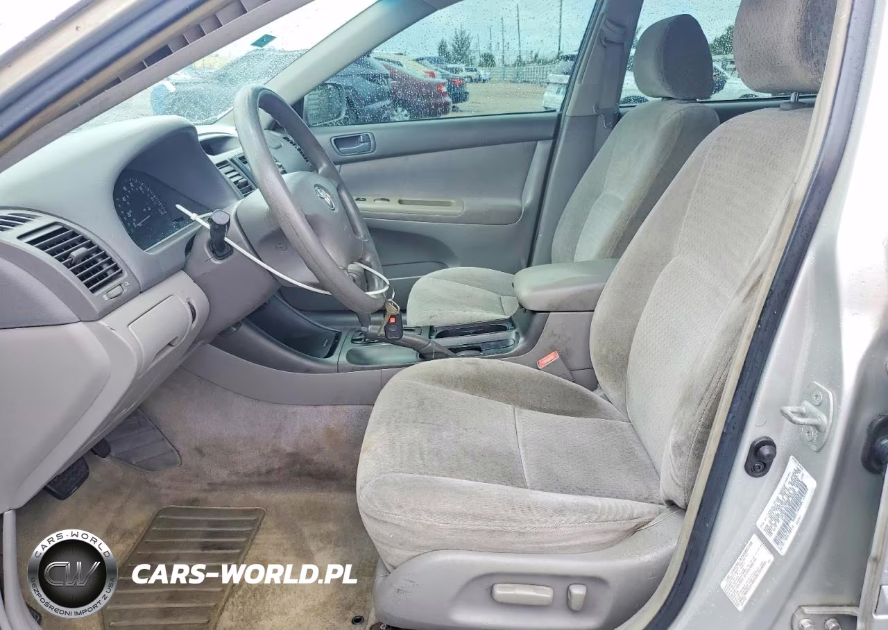 2002 Toyota Camry Le VIN:4T1BE32K92U099404 - 7