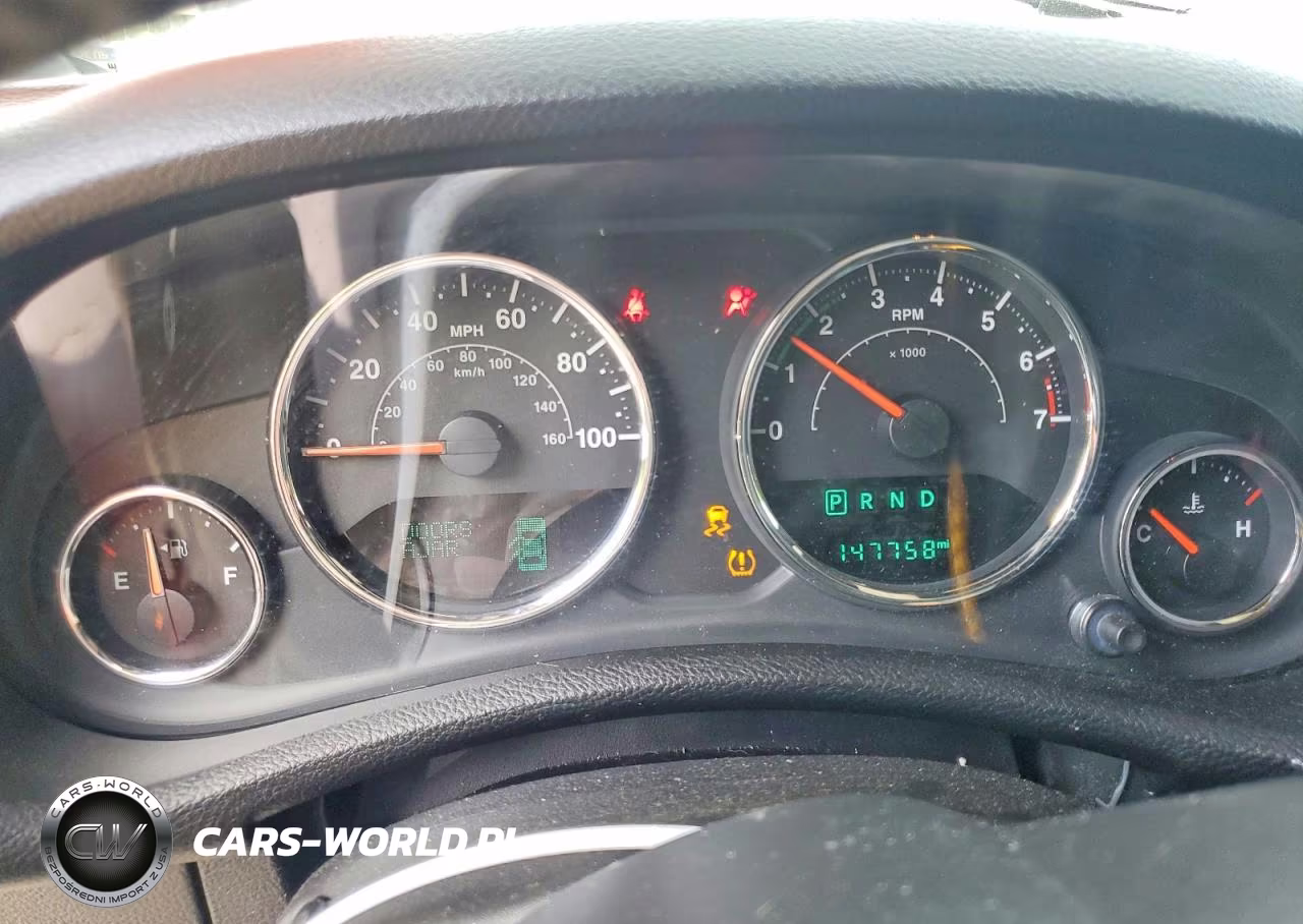 2016 Jeep Wrangler Unlimited Sport VIN:1C4BJWDG0GL343075 - 9