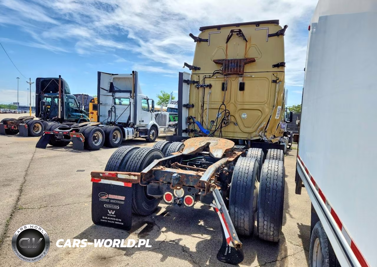 2016 Freightliner Cascadia 125 Semi Truck VIN:1FUJGLD57GLHB6949 - 4