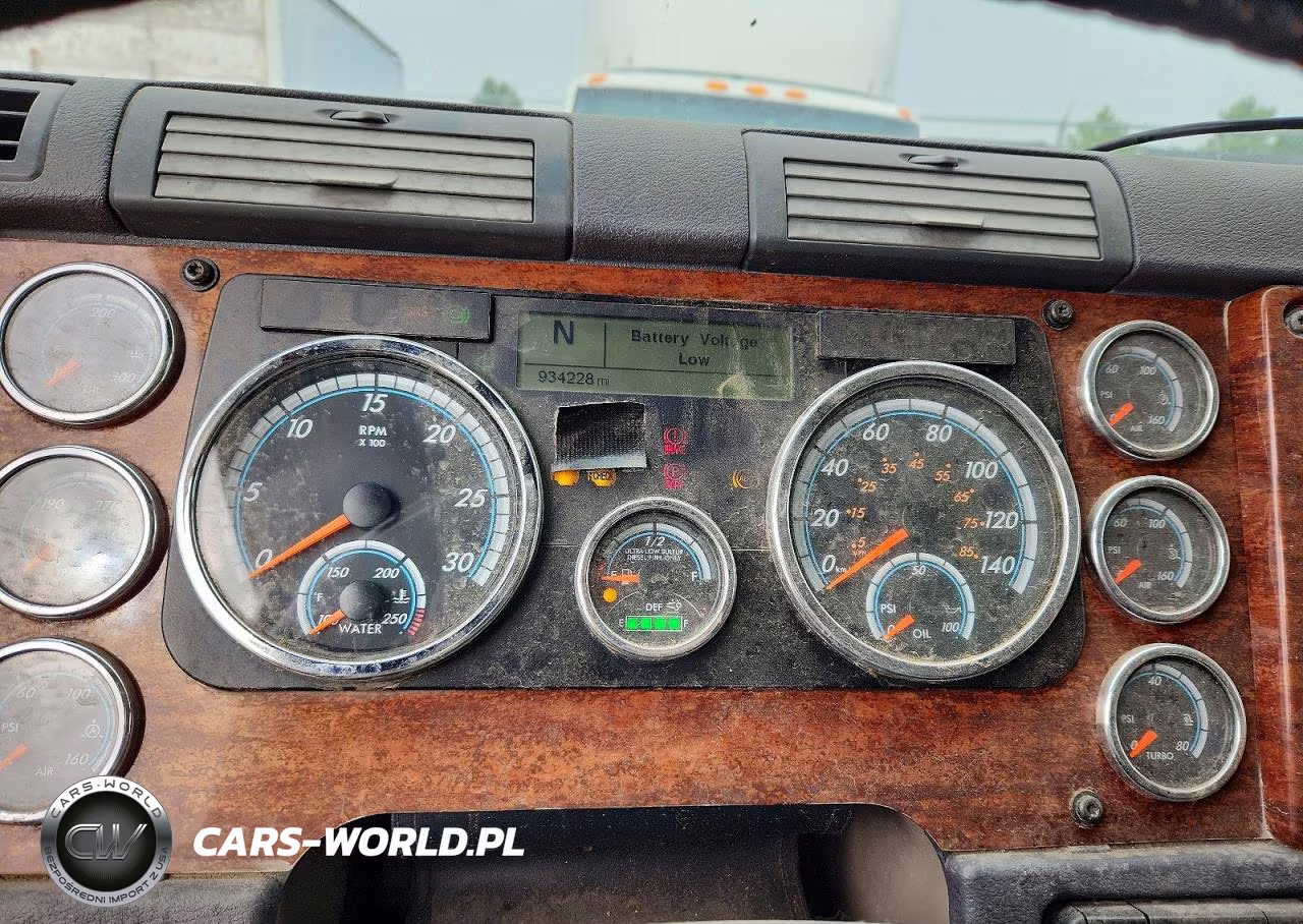2016 Freightliner Cascadia 125 Semi Truck VIN:1FUJGLD57GLHB6949 - 8