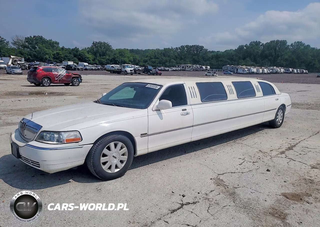 2003 Lincoln Town Car Executive