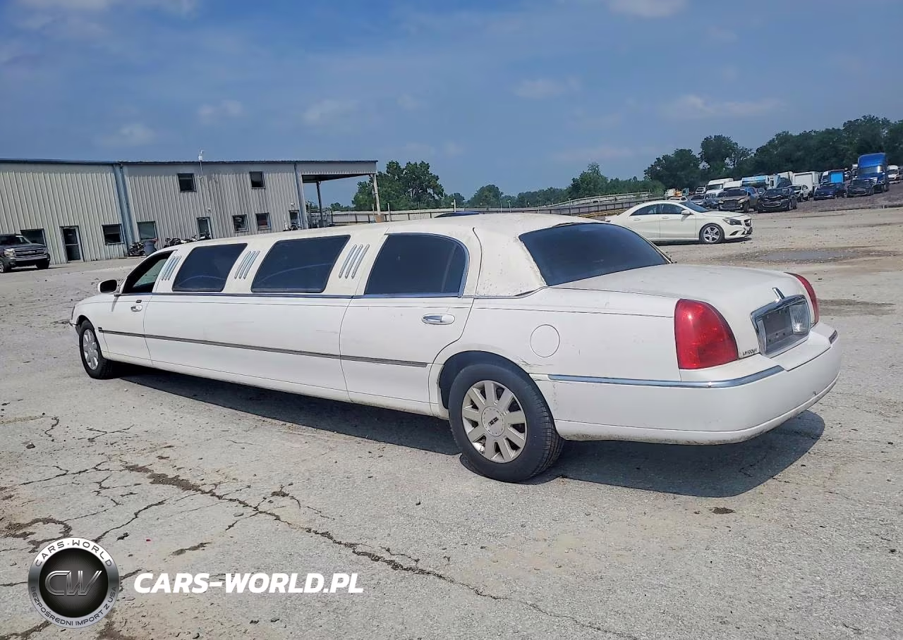 2003 Lincoln Town Car Executive VIN:1L1FM81WX3Y646942 - 2