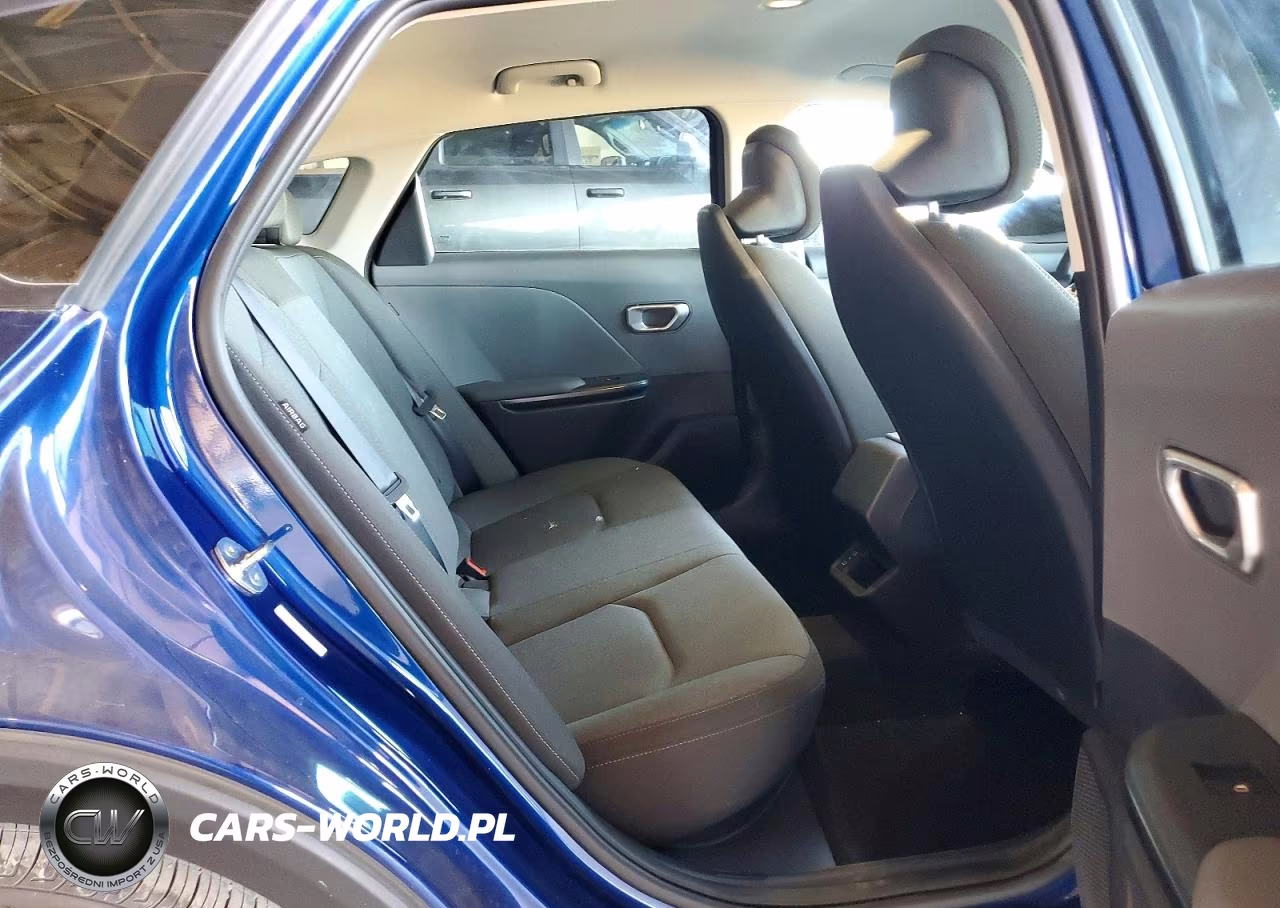 2025 Kia K4 Lxs VIN:3KPFT4DE8SE236145 - 10