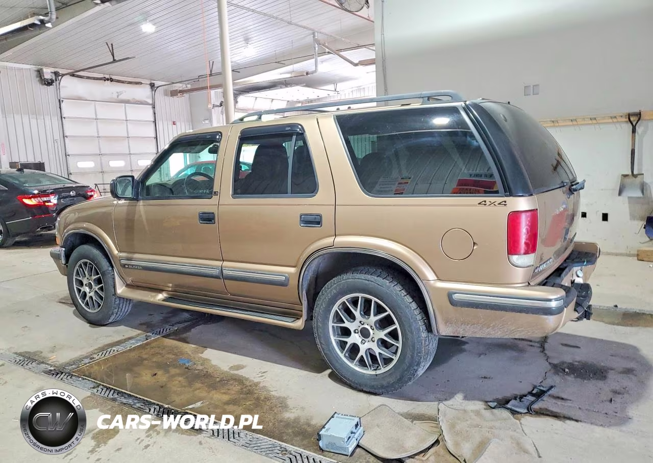 1999 Chevrolet Blazer VIN:1GNDT13W9X2178512 - 2