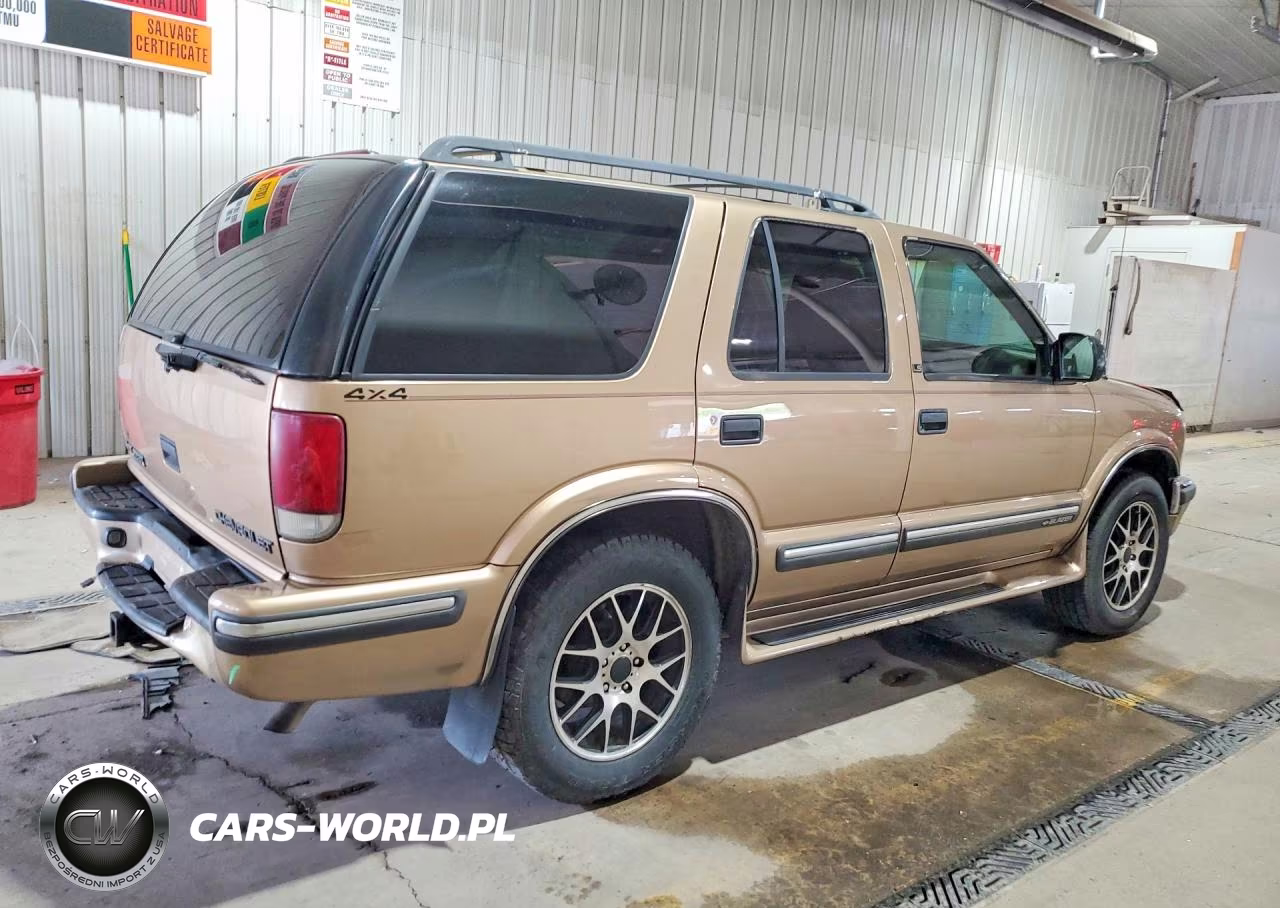 1999 Chevrolet Blazer VIN:1GNDT13W9X2178512 - 3