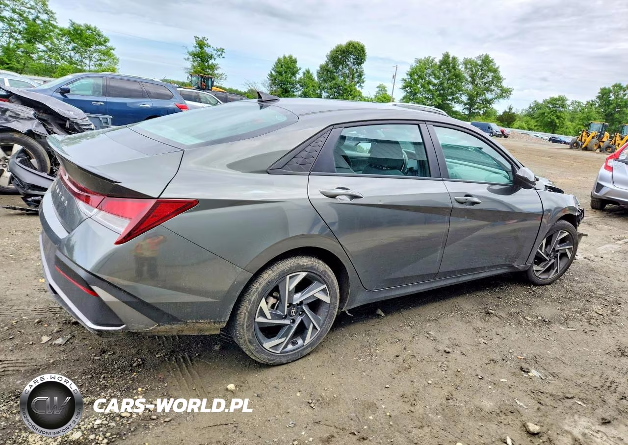 2025 Hyundai Elantra Sel Sport VIN:KMHLM4DG2SU992908 - 3