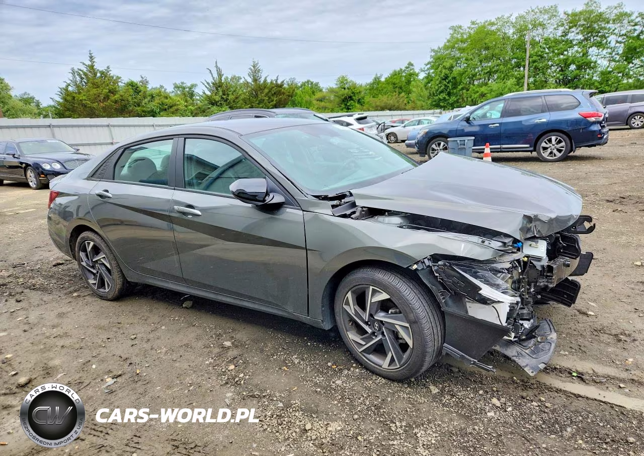 2025 Hyundai Elantra Sel Sport VIN:KMHLM4DG2SU992908 - 4