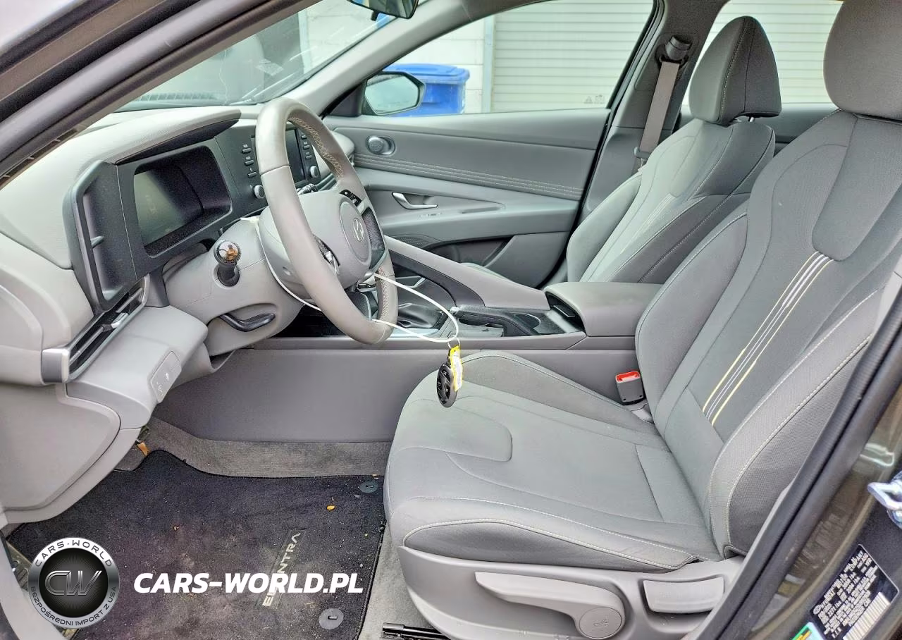 2025 Hyundai Elantra Sel Sport VIN:KMHLM4DG2SU992908 - 7