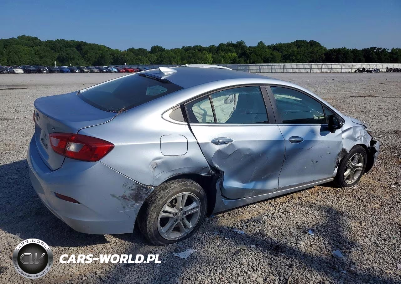 2018 Chevrolet Cruze Lt VIN:1G1BE5SM3J7201187 - 3