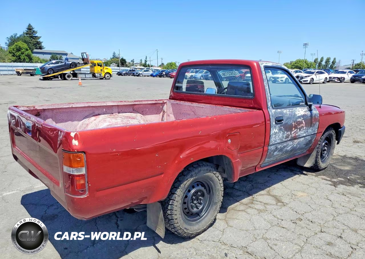 1992 Toyota Pickup Base VIN:4TARN81A2NZ031151 - 3