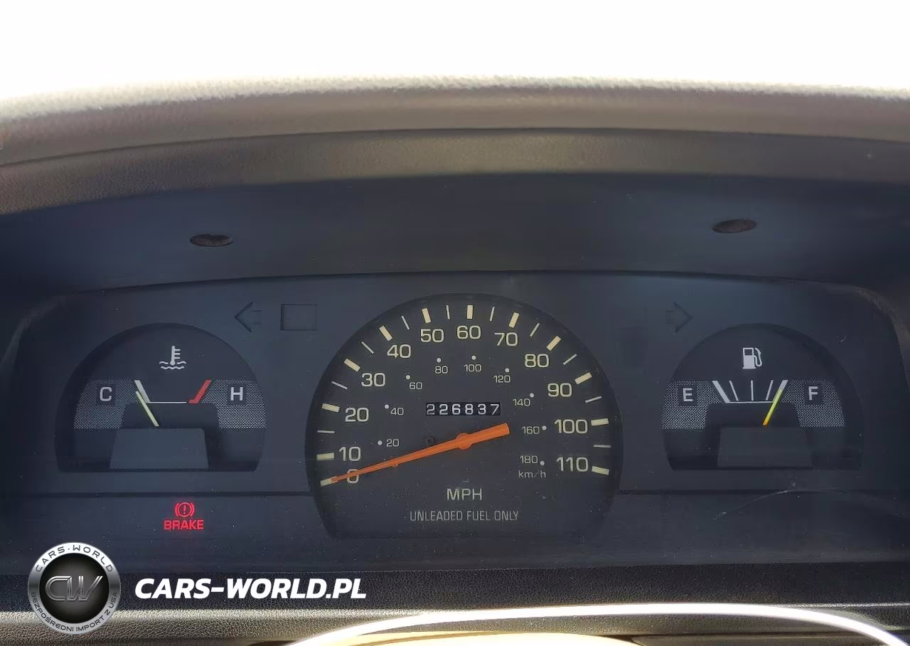 1992 Toyota Pickup Base VIN:4TARN81A2NZ031151 - 9