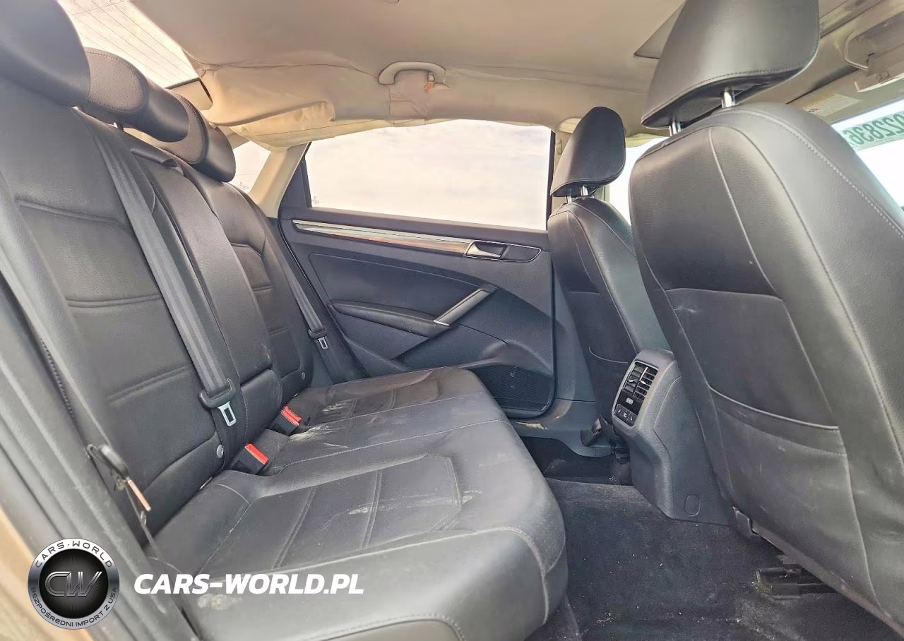 2018 Volkswagen Passat Se VIN:1VWBA7A35JC002136 - 10