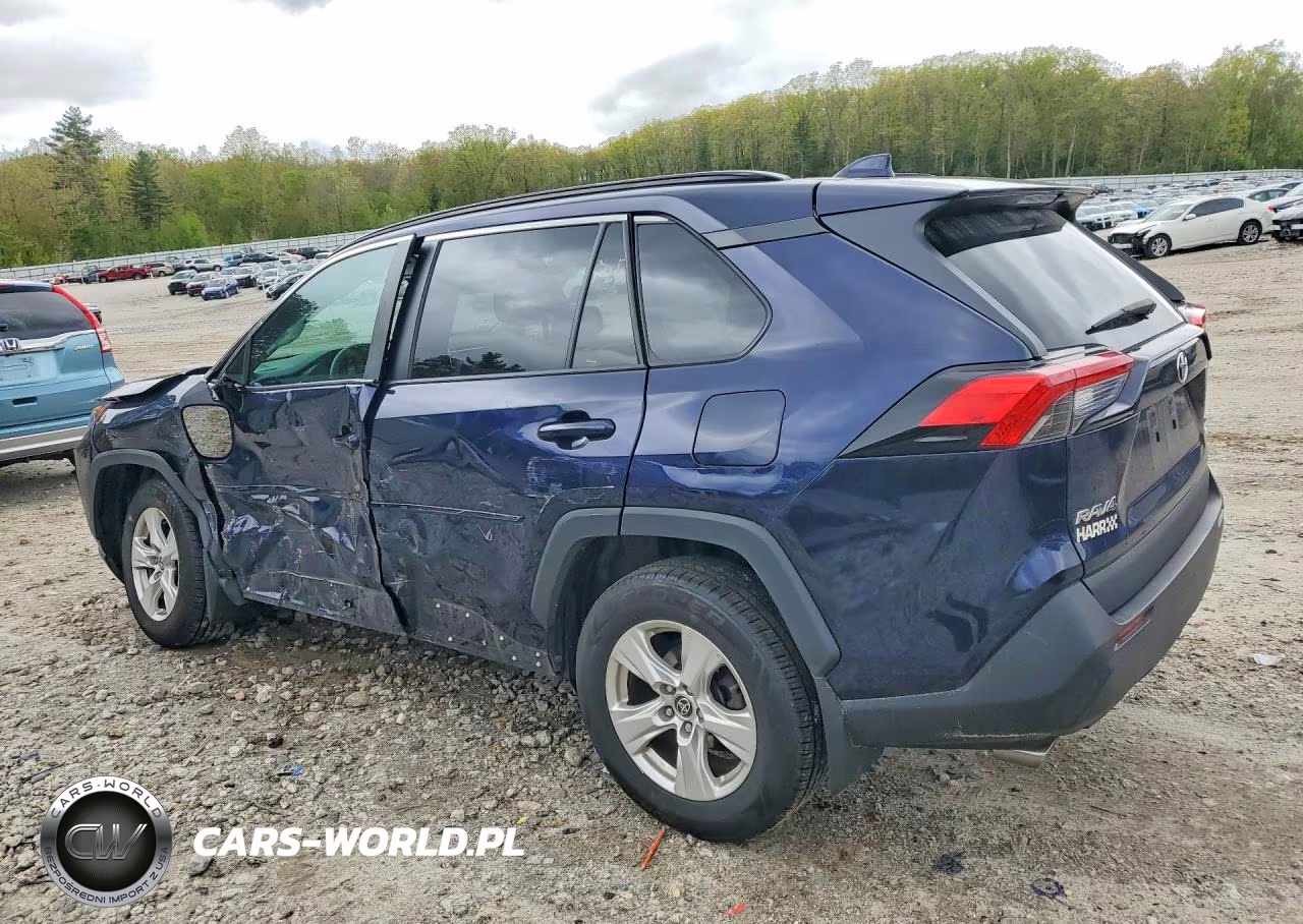 2021 Toyota Rav4 Xle VIN:2T3P1RFV2MW213701 - 2