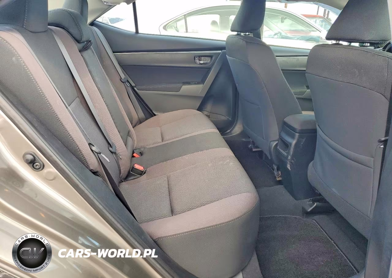 2018 Toyota Corolla Le VIN:2T1BURHE6JC111855 - 10