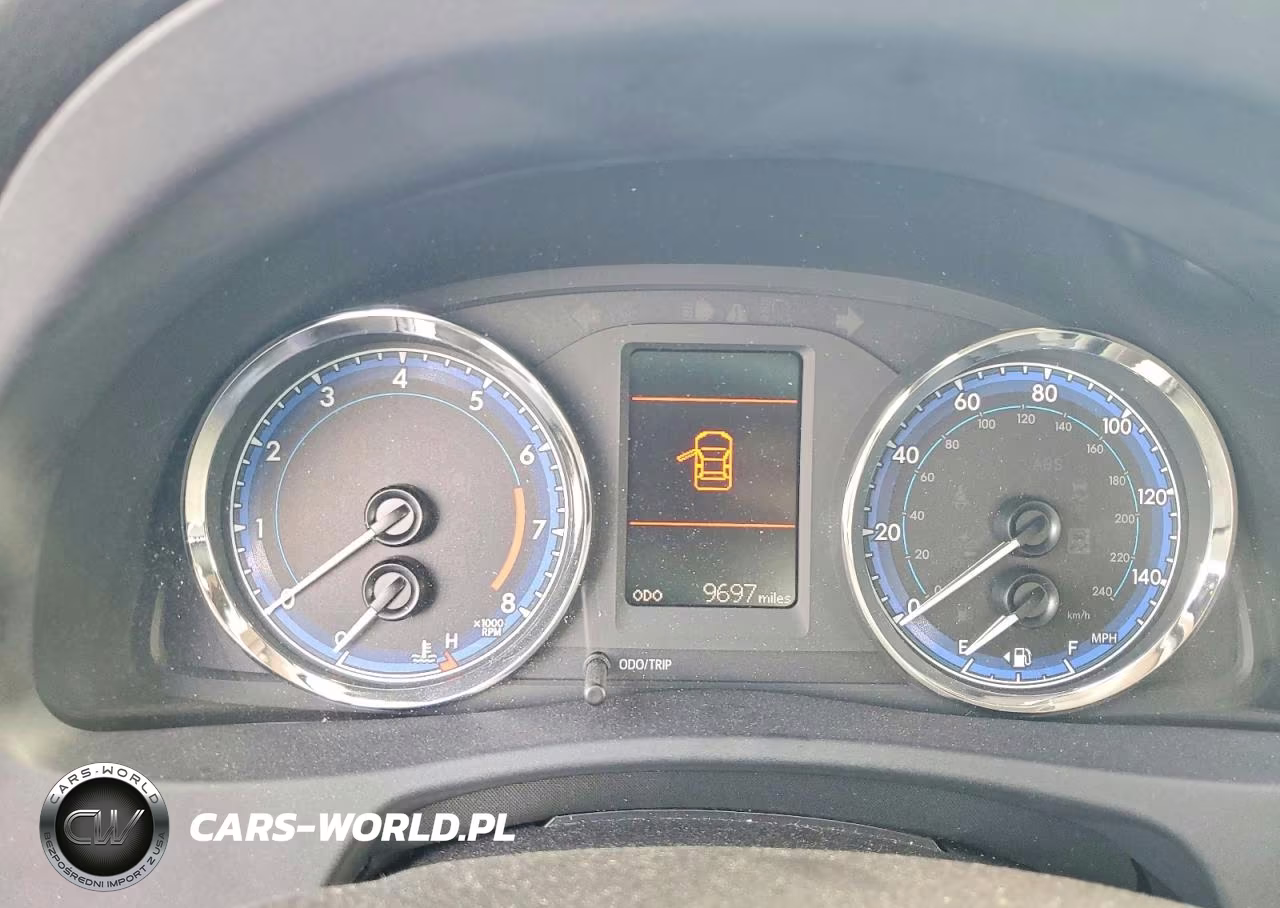 2018 Toyota Corolla Le VIN:2T1BURHE6JC111855 - 9