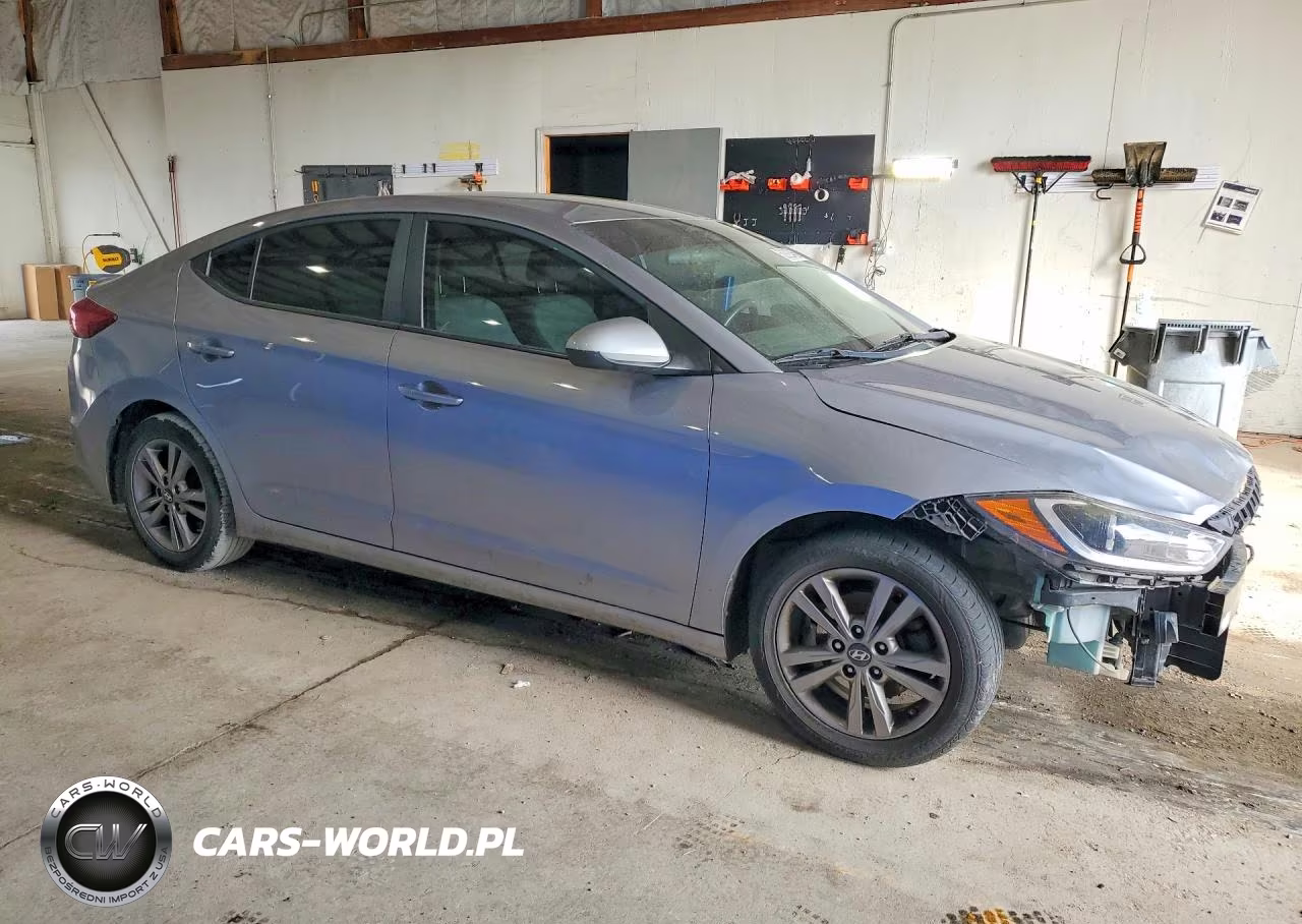2017 Hyundai Elantra Se VIN:5NPD84LF8HH181400 - 4