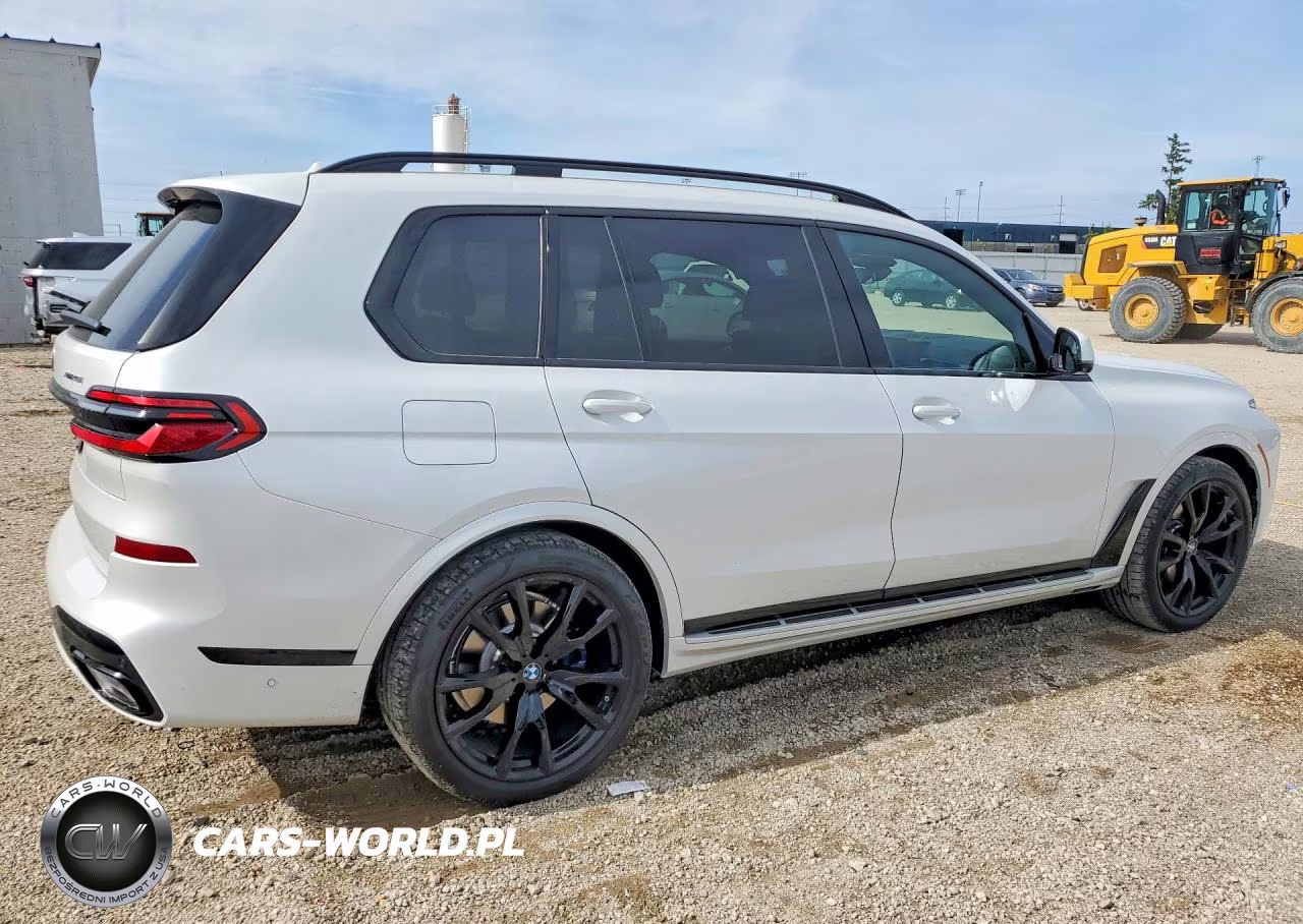 2026 BMW X7 xDrive40I VIN:5UX23EM02T9382313 - 3