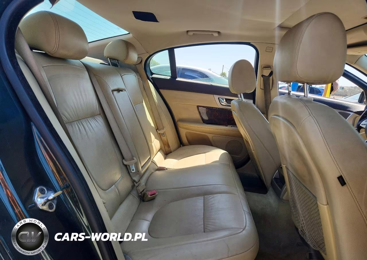 2009 Jaguar Xf Luxury VIN:SAJWA05B89HR08150 - 10