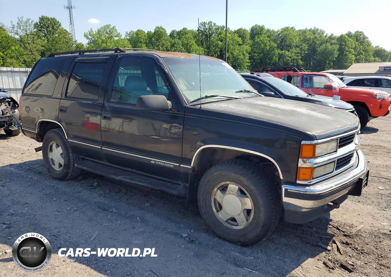 1999 Chevrolet Tahoe K1500 VIN:1GNEK13R7XJ321013 - 4