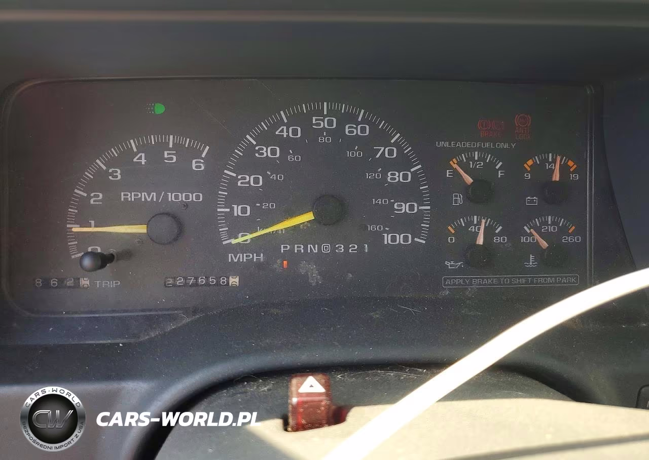 1999 Chevrolet Tahoe K1500 VIN:1GNEK13R7XJ321013 - 9