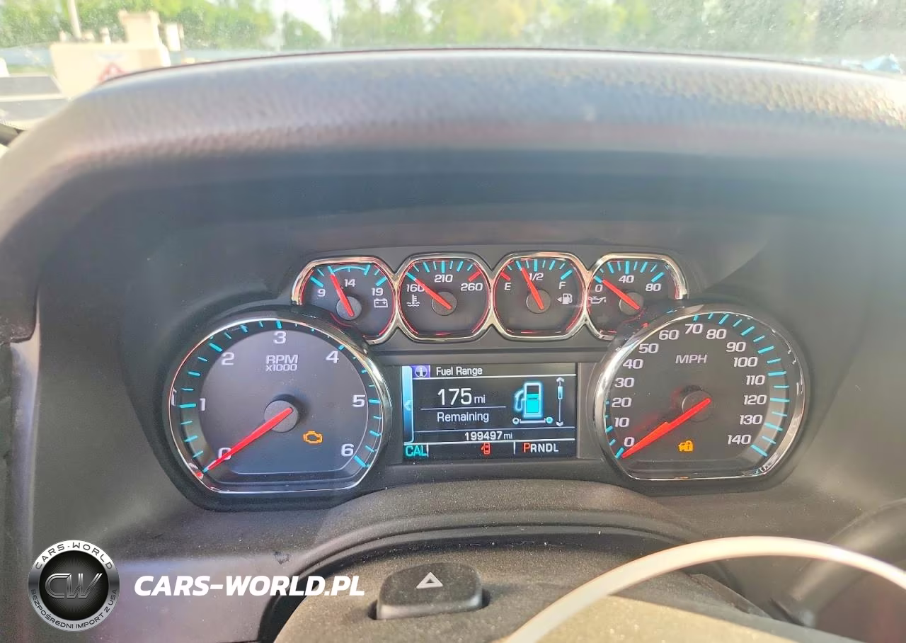 2019 Chevrolet Suburban K1500 Lt VIN:1GNSKHKC3KR400195 - 9