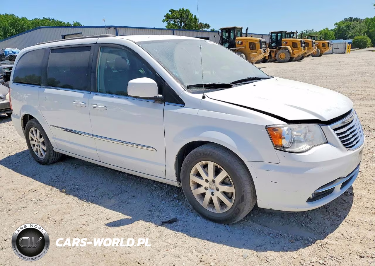 2015 Chrysler Town & Country Touring VIN:2C4RC1BG7FR552270 - 4