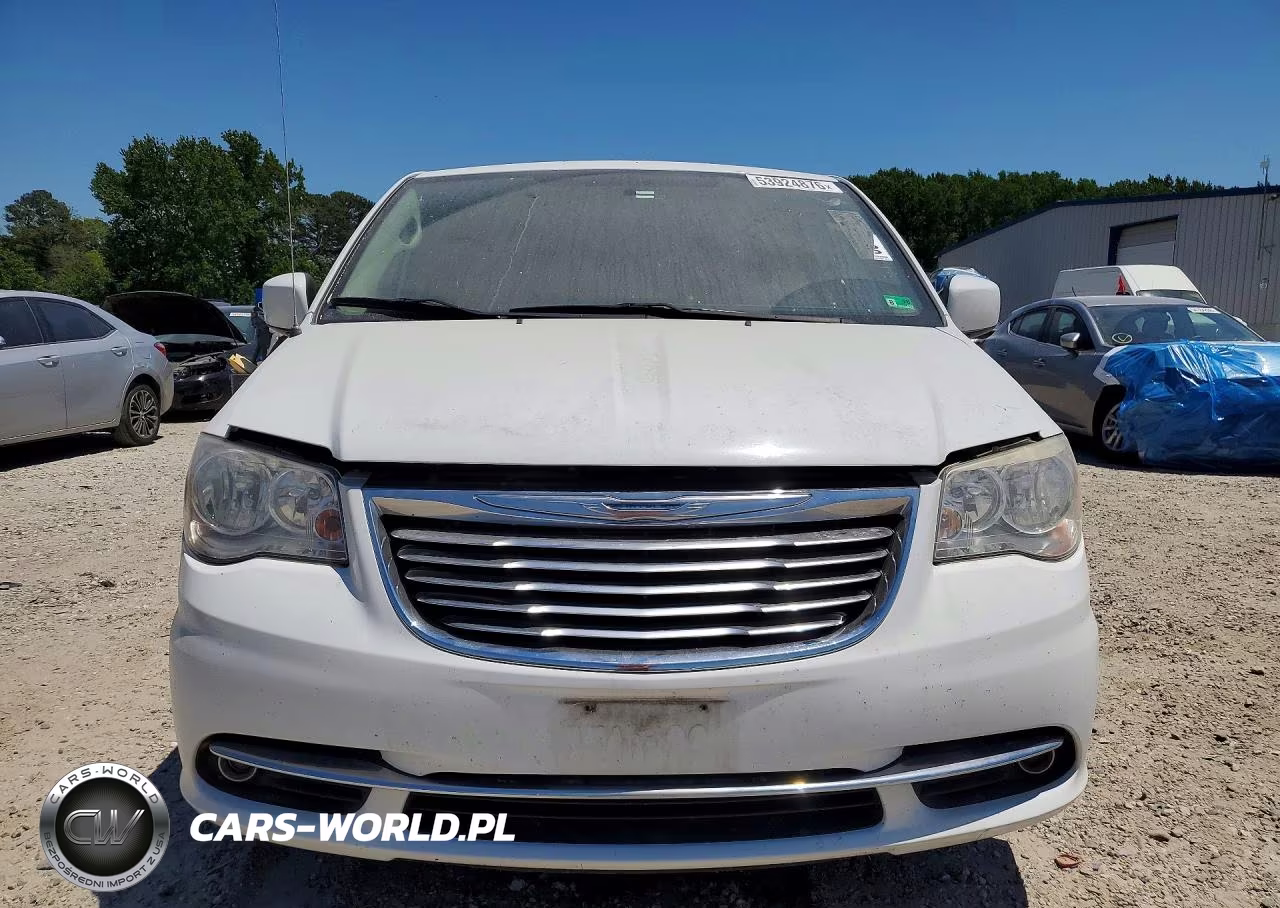 2015 Chrysler Town & Country Touring VIN:2C4RC1BG7FR552270 - 5