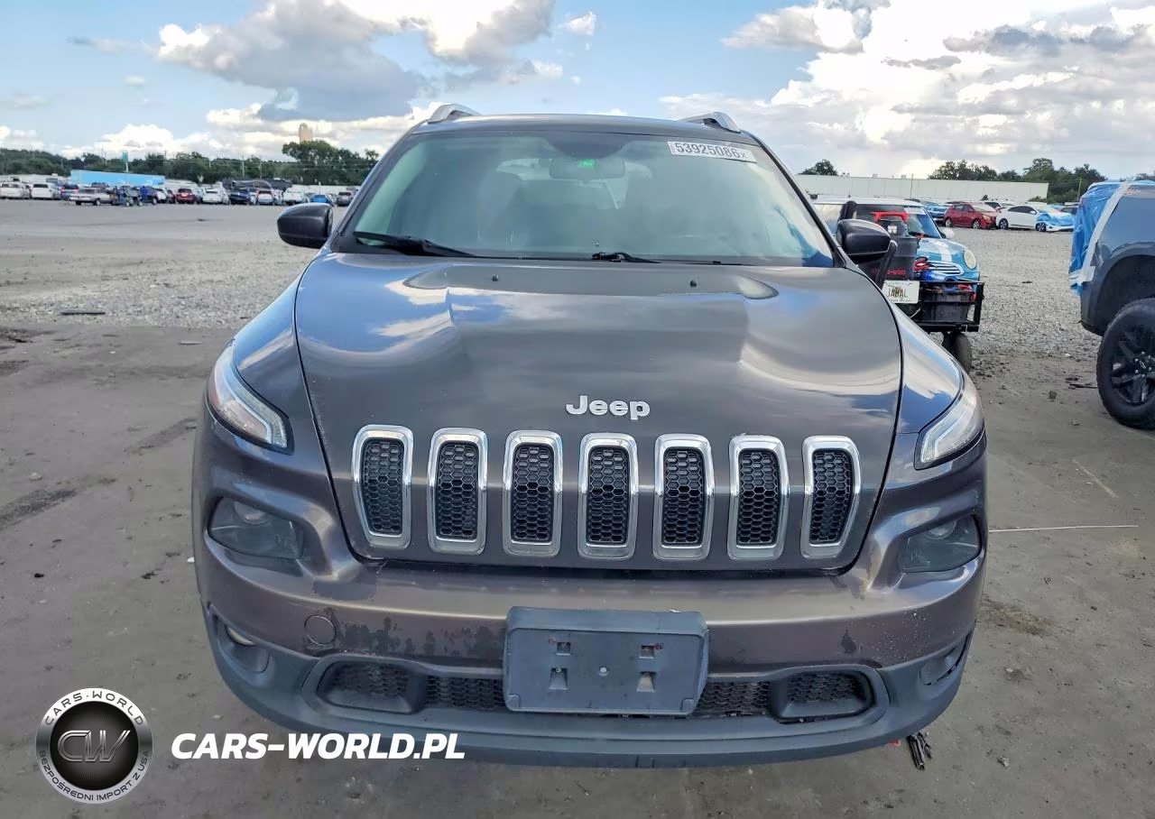 2015 Jeep Cherokee Latitude VIN:1C4PJMCS0FW571526 - 5