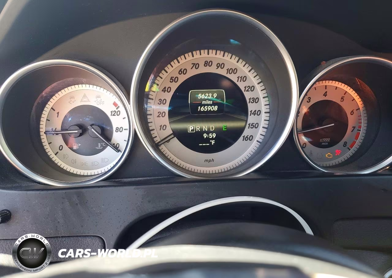 2013 Mercedes-Benz C 300 4Matic VIN:WDDGF8AB1DR301489 - 9