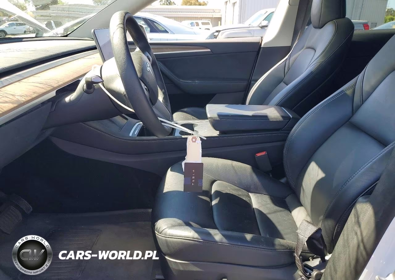 2023 Tesla Model Y VIN:7SAYGDEE6PF745960 - 7