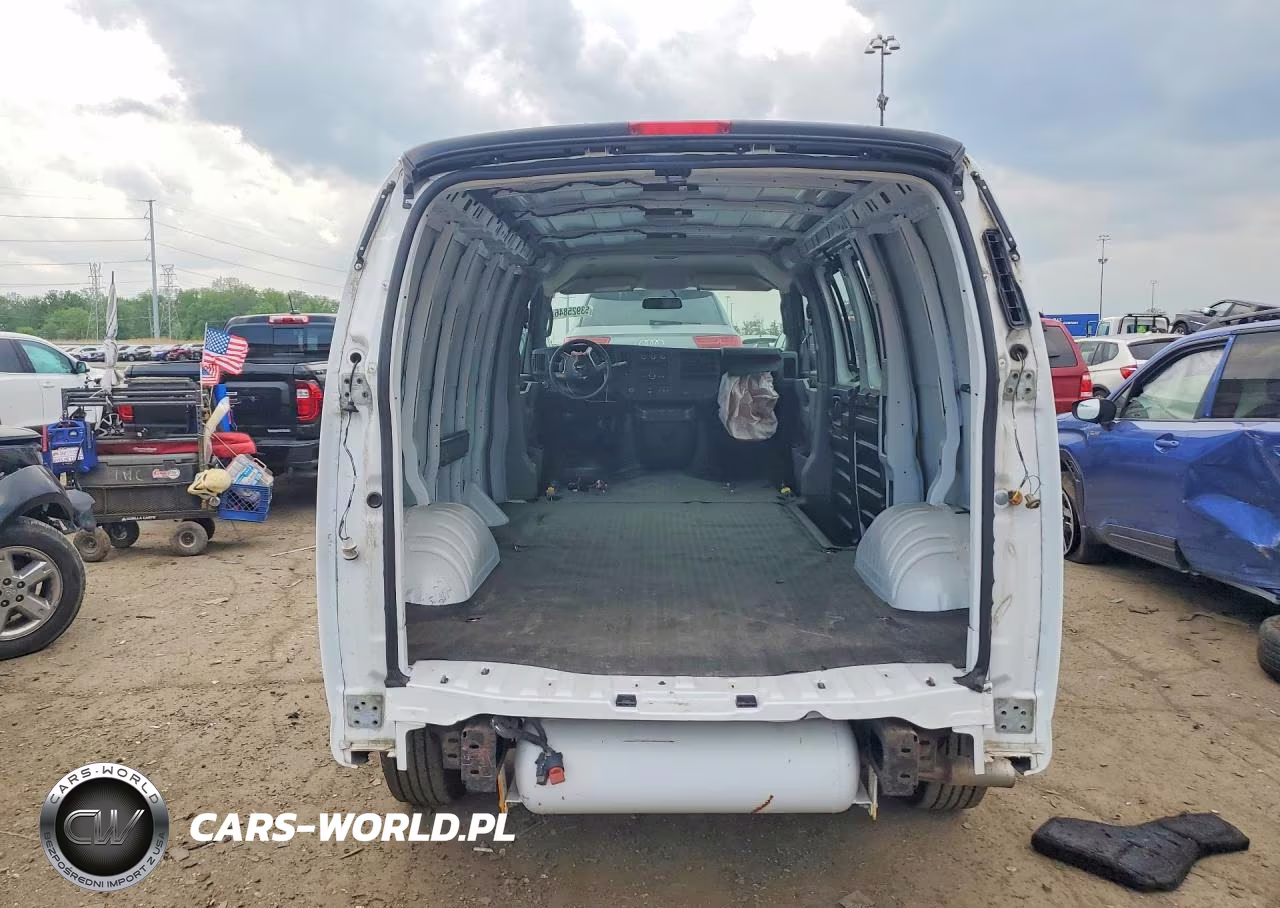 2019 Chevrolet Express G2500 VIN:1GCWGAFG8K1312094 - 6